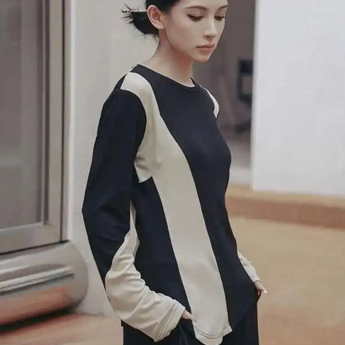 Load image into Gallery viewer, Women Black Apricot Color-block Big Size Casual T-shirt New Round Neck Long Sleeve Fashion Tide Spring Autumn 2025 1DF5723
