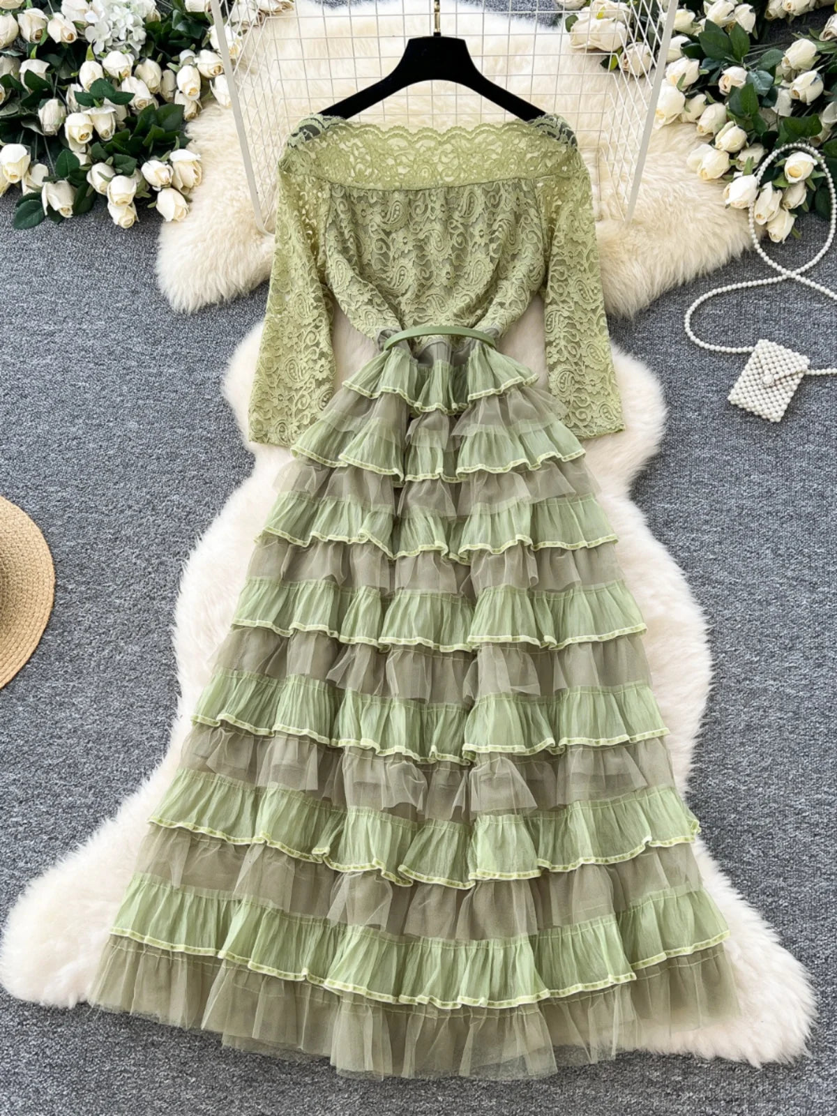French Retro 2025 Spring New Green Patchwork Lace Elegant Party Long Sleeves Dress Women Off Shoulder Ruffles Pleated Cake Dress