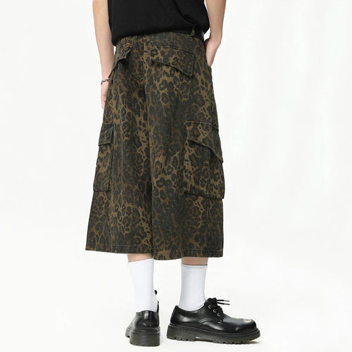 Load image into Gallery viewer, Streetwear Trendy Leopard Print Cargo Pants Summer New Camouflage Big Pocket Design Male Shorts Wide Leg 9C6628
