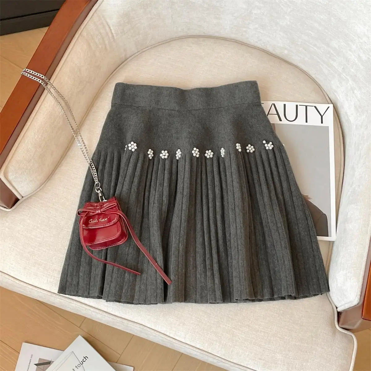 Korean Version Women Black Beige Pearl Sexy Club Vacation Short Skirt Autumn Winter Grey Elastic High Waist Party Pleated Skirts