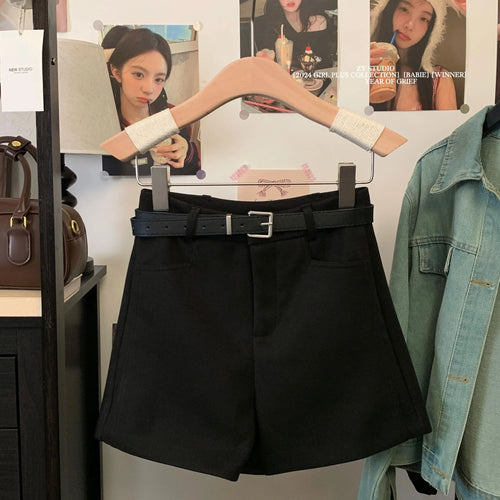 Load image into Gallery viewer, Korean 2024 New Women&#39;s Black Grey A-line Woolen Shorts Green High Waisted Thickshort Pants Autumn Winter Casual Versatile Trend
