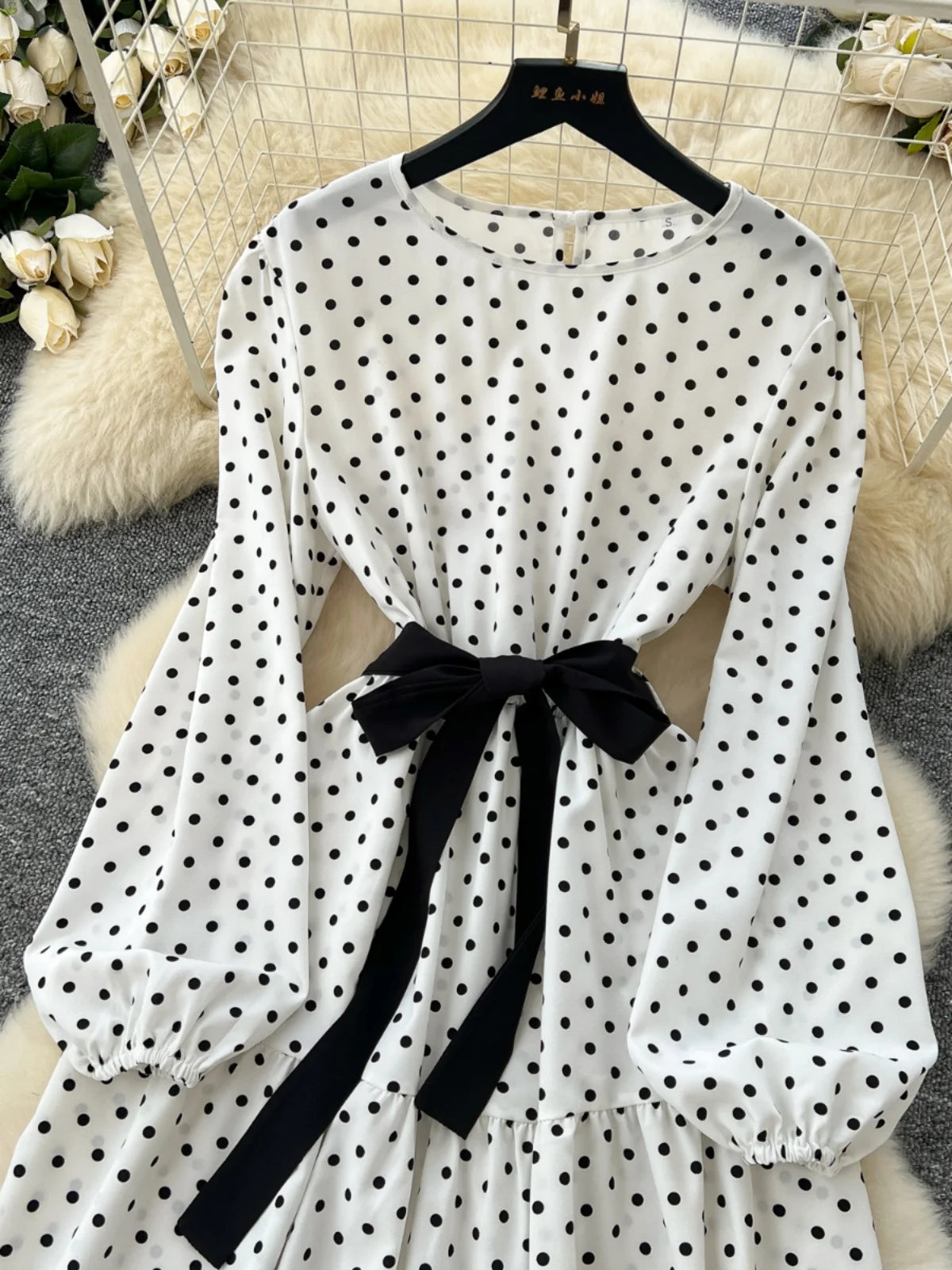 French Retro 2025 Spring New White Polka Dot Elegant Long Sleeves Bow Dress Women Round Neck Vacation Party Pleated Dress Trendy