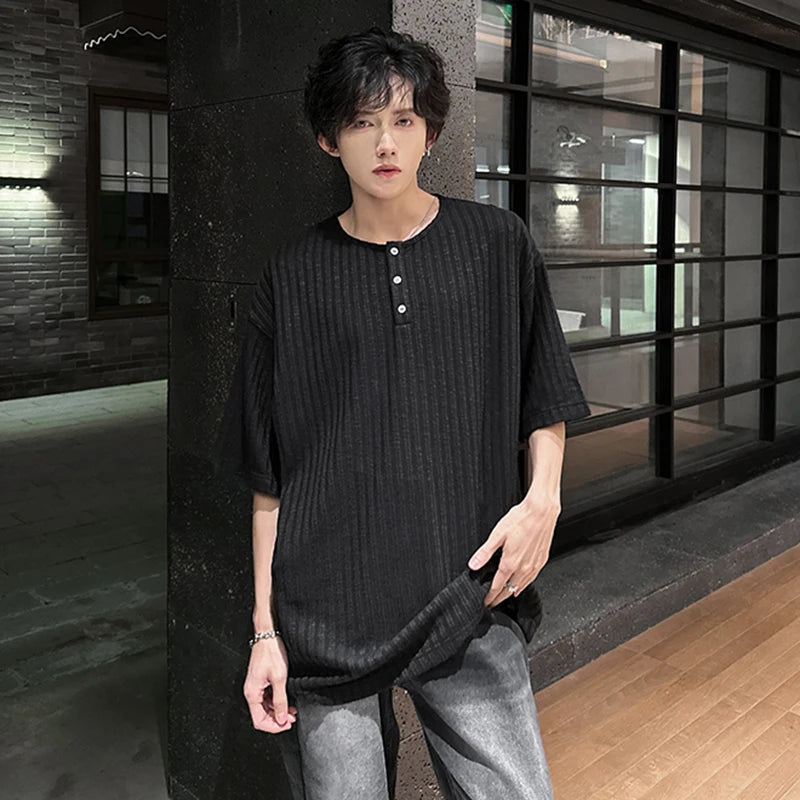 Men's T-shirts New Summer Niche Design Round Collar Short Sleeved Buttom Design Pullover Striped Trendy Male Tops 9W1915