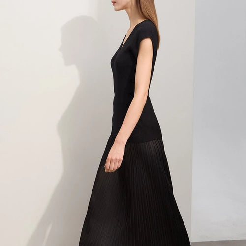 Load image into Gallery viewer, Minimalism Women's Skirt Office Lady 2025 Autumn New Solid Color Elastic Waist Straight Casual Pleated Skirt Long 12342617
