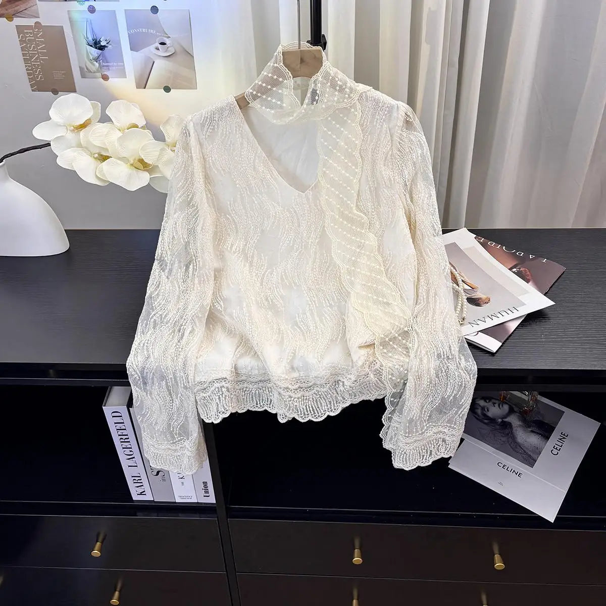French Vintage Women Beige Lace Embroidery V Neck Long Sleeve Shirt Spring Elegant Holiday Short Tops Popular Versatile Clothes