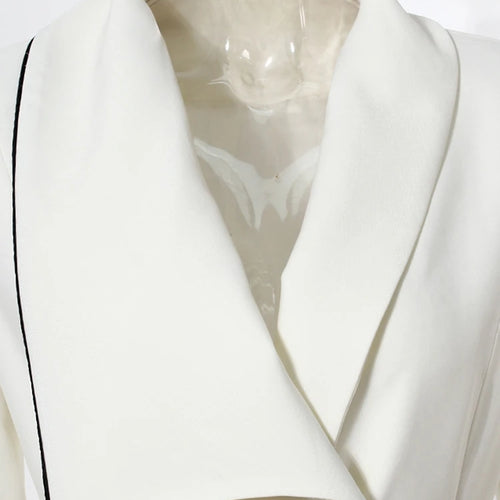 Load image into Gallery viewer, Women White Irregular Pleated Elegant Long Blazer New Lapel Long Sleeve Jacket Fashion Tide Spring Autumn 2025 7AB4740
