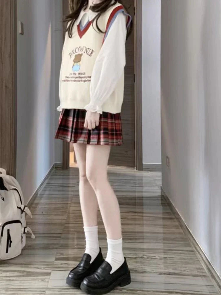 Cartoon Embroidery Sweater Vest Women Kawaii Waistcoat Streetwear Knitted Fashion College All-match Harajuku Y2k Vests Chandails