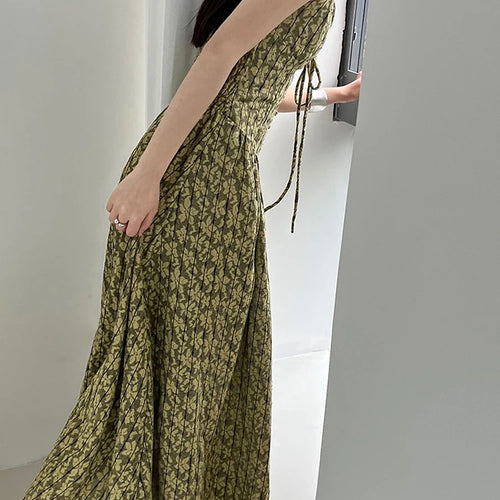 Load image into Gallery viewer, Women Green Printed Bandage Long Spaghetti Strap Dress New V-Neck Sleeveless Fashion Tide Spring Summer 2025 1DJ1311
