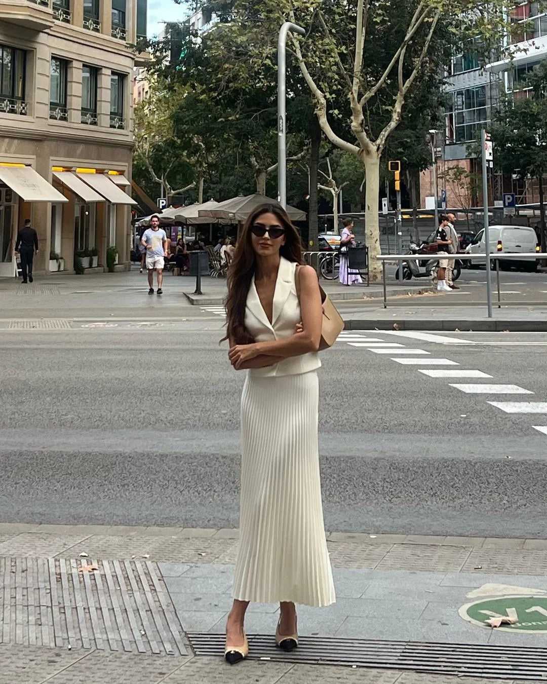 Fashion Skirt Two Piece Sets Women Notched Collar Sleeveless Crop Tops And Midi Skirt Femme Elegant Pleated Skirt Sets