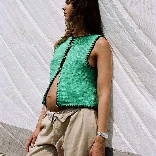 Load image into Gallery viewer, Contrast Color Knit Sweater Vest Women O Neck Single-btrasted Sleeveless Crop Tops Ladies Fashion Knitted Tops Vest
