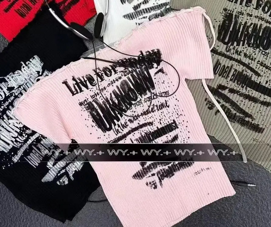 Black Letters Print Short Sleeved Knit T-shirt For Women's 2024 Summer New Red Slim Off Shoulder Lace-up Tops Trend Streetwear