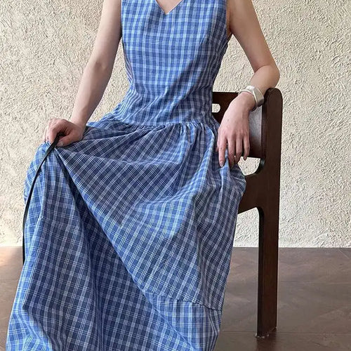 Load image into Gallery viewer, Women Dark Blue Plaid Pocket Vintage Long Elegant Vest Dress New V-Neck Sleeveless Fashion Tide Spring Summer 2025 1DJ0667
