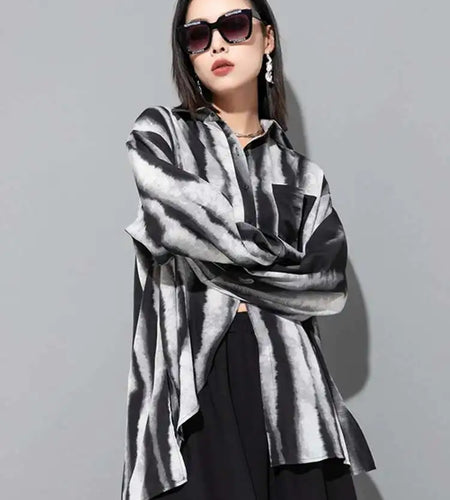 Women Striped Tie Dye Back Split Big Size Blouse New Lapel Long Sleeve Loose Fit Shirt Fashion Spring Autumn 2025 1DF6518