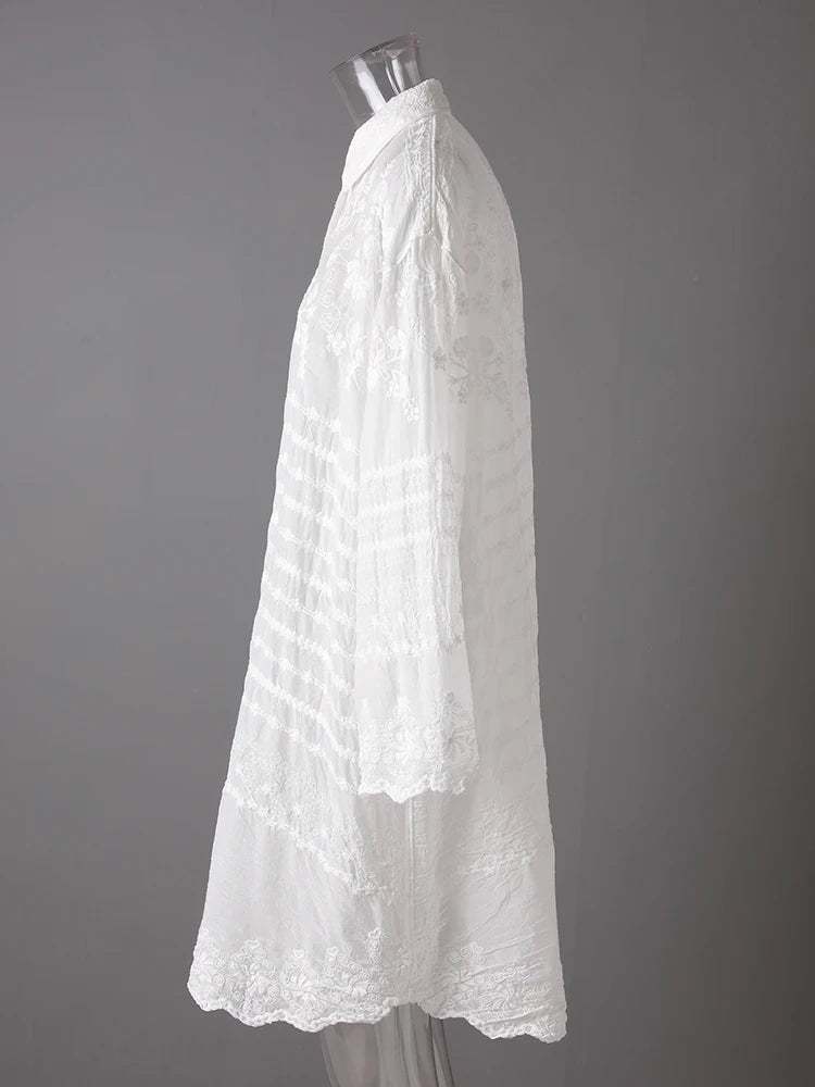 Women White Lace Perspective Big Size Long Blouse New Lapel Long Sleeve Shirt Fashion Tide Spring Autumn 2025 5C1327