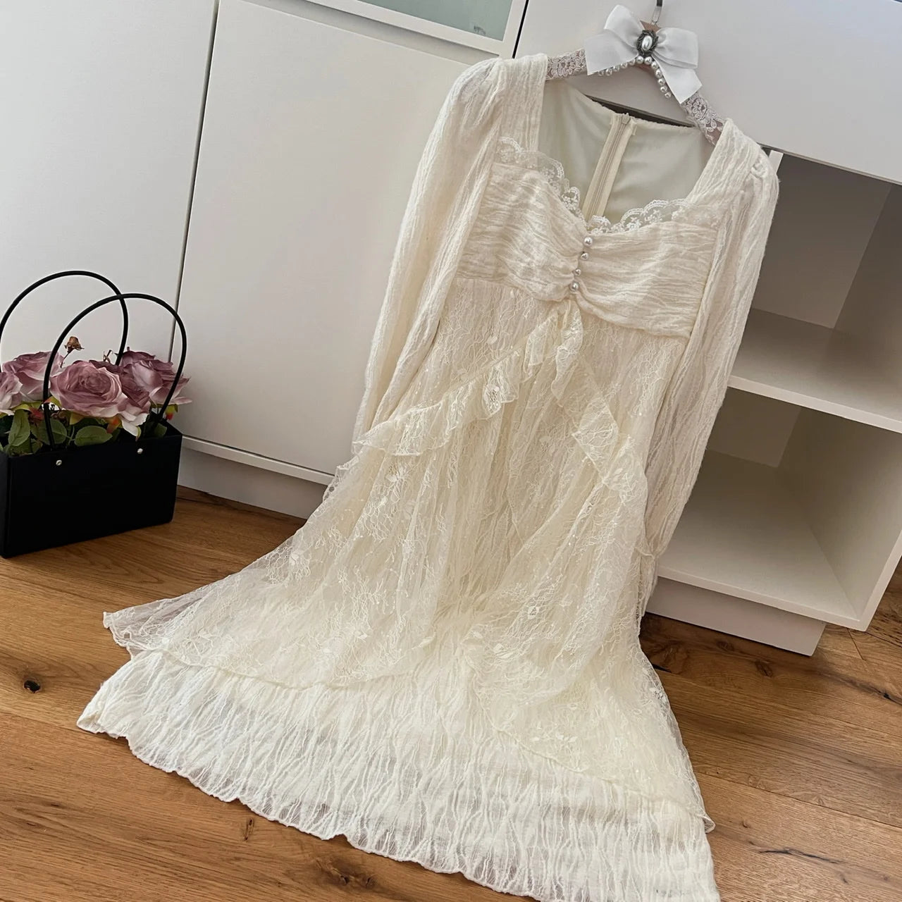 Vintage Women Beige Sequined Lace Pearl Elegant Ruffle Edge Dress Autumn Square Collar Long Sleeve Festival Party Evening Dress