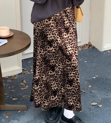 Korean Women's Velvet Leopard Print Elegant Long Skirt Vintage Fashion High Waist Slim Skirts 2024 Autumn Winter Bohemian Casual