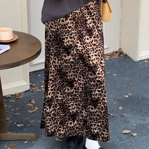 Load image into Gallery viewer, Korean Women's Velvet Leopard Print Elegant Long Skirt Vintage Fashion High Waist Slim Skirts 2024 Autumn Winter Bohemian Casual
