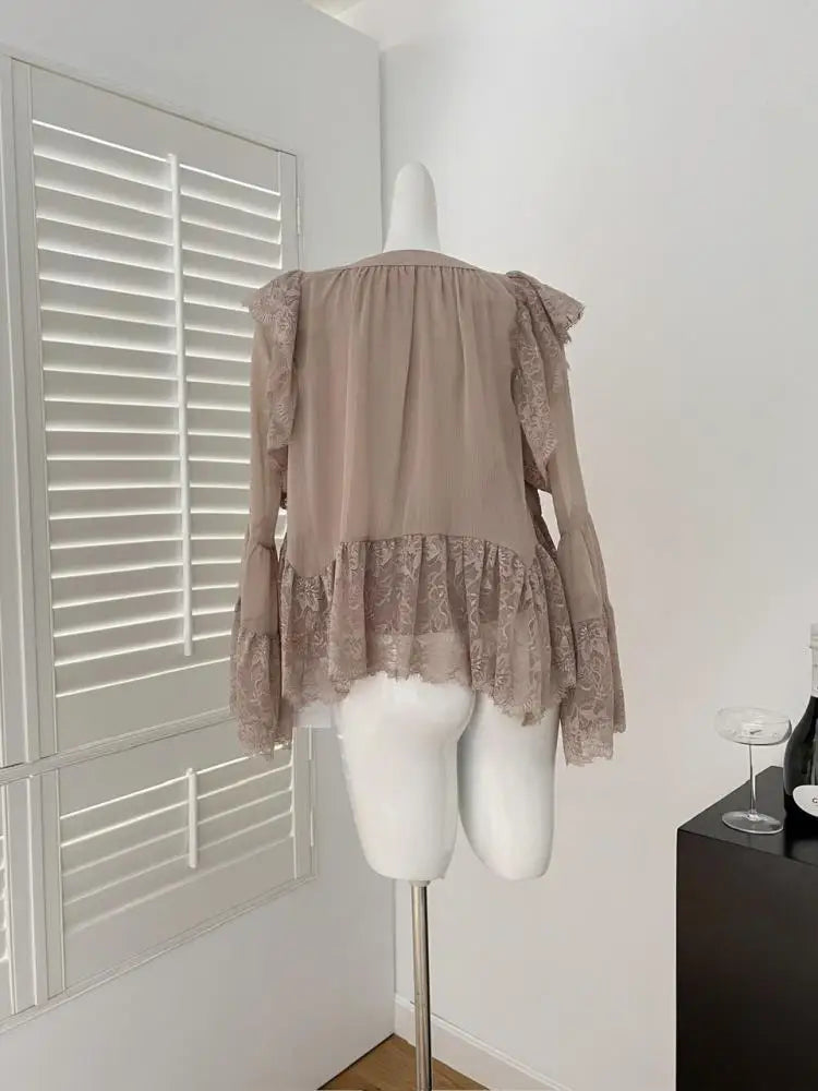 French Vintage New Ladies Khaki Patchwork Lace Pleated Short Tops Spring Autumn Elegant V-neck Loose Long Sleeve Versatile Shirt