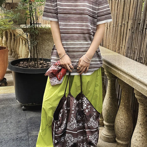 Load image into Gallery viewer, Women Black Coffee Striped Thin Knitting T-shirt New Round Neck Short Sleeve Fashion Tide Spring Summer 2025 1DJ1529
