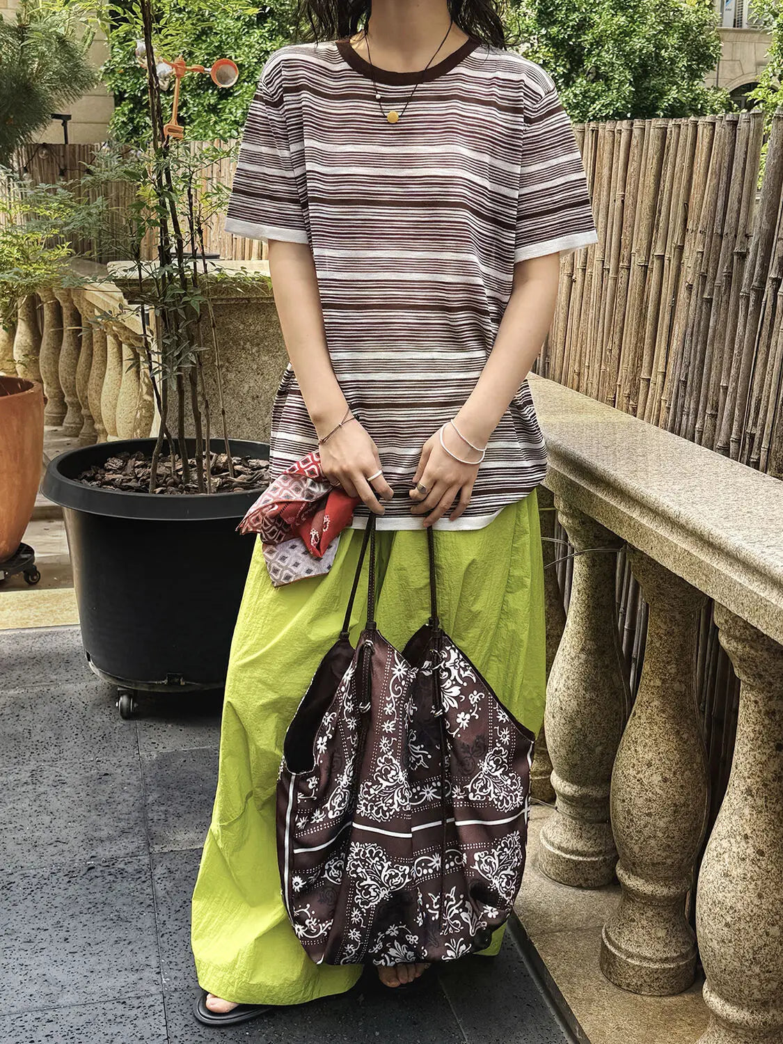 Women Black Coffee Striped Thin Knitting T-shirt New Round Neck Short Sleeve Fashion Tide Spring Summer 2025 1DJ1529