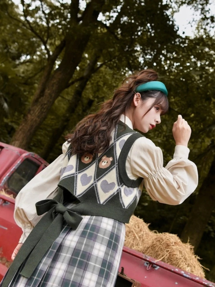 Kawaii Sweater Vest Bear Pri Sleeveless Casual Knitted Argyle Waistcoat 2025 Vintage Y2K Cropped Bandage Vests JK Tops