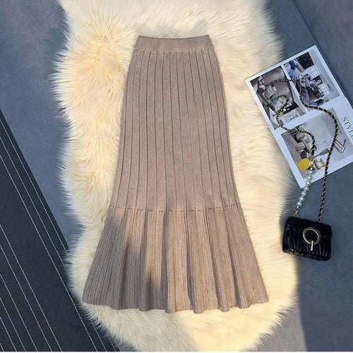Load image into Gallery viewer, Vintage Women Solid High Waist Versatile Pleated A-line Long Skirt 2024 Autumn Winter French Sweet Knitted Fishtail Skirt Street
