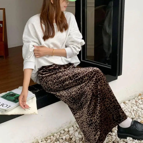 Load image into Gallery viewer, Vintage Ladies Velvet Leopard Print Elastic High Waist Holiday Party Long Skirts Autumn Winter Women Elegant Boho Skirt Popular
