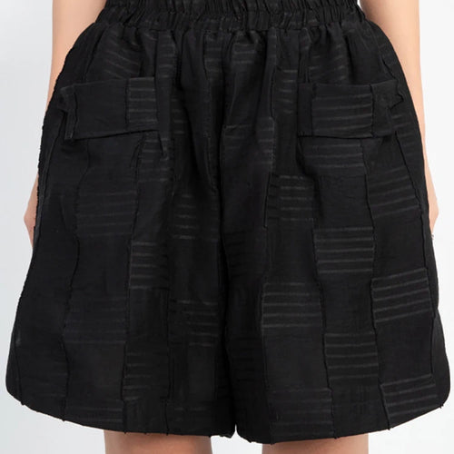 Load image into Gallery viewer, Women Black Dot Textured Pocket Casual Wide Leg Shorts New High Waist Trousers Fashion Tide Spring Summer 2025 1DJ1010
