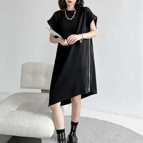 Load image into Gallery viewer, Women Black Zipper Big Size Casual Dress New Round Neck Short Sleeve Loose Fit Fashion Tide Spring Summer 2025 1DF7865
