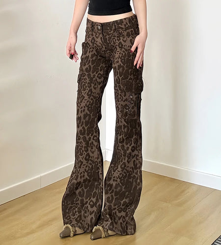 Streetwear Leopard Print Rivet Decorated Jeans Women Fashion Full Lenght Flare Dimen Trousers Button-Fly Bottoms Chic