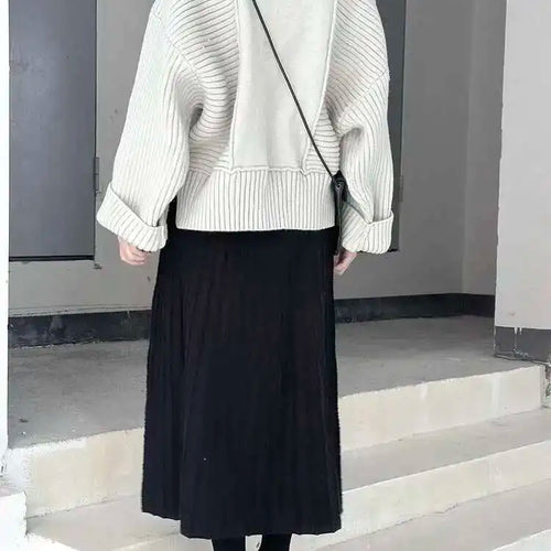 Load image into Gallery viewer, High Elastic Waist Black Pleated Knitting Sweater A-line Half-body Skirt Women Fashion Tide New Autumn Winter 2025 1DH9208
