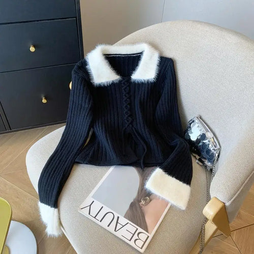 Load image into Gallery viewer, French Fashion Women Black Beige Patchwork Elegant Long Sleeve Sweaters 2024 New Autumn Winter Vintage Lace-up Knit Cotton Tops
