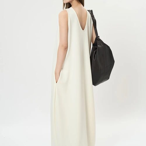 Load image into Gallery viewer, Women Black Brief Irregular Shaped Pocket Long Elegant Dress New V-Neck Sleeveless Fashion Tide Spring Autumn 2025 1DH9419
