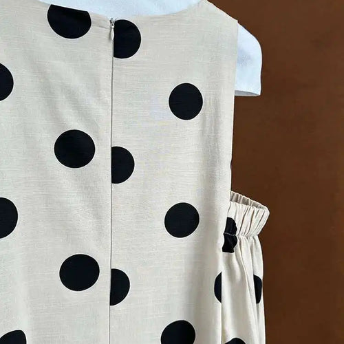 Load image into Gallery viewer, Women White Dot Printed Pleated Big Size Elegant Dress New Round Neck Sleeveless Fashion Tide Spring Summer 2025 1DJ0367
