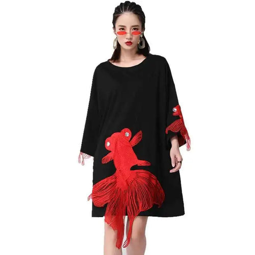 Load image into Gallery viewer, Women Black Fish Embroidery Knee Length Big Size Dress New Round Neck Wrist Sleeve Fashion Tide Spring Autumn 2025 OA868
