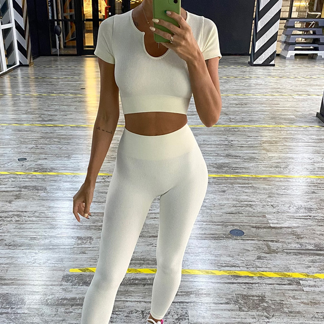 Seamless Sportswear 2 Pieces Yoga Set Women U Neck Crop Top Leggings Pants Fitness Running Workout Clothes Gym Outfit A055TP