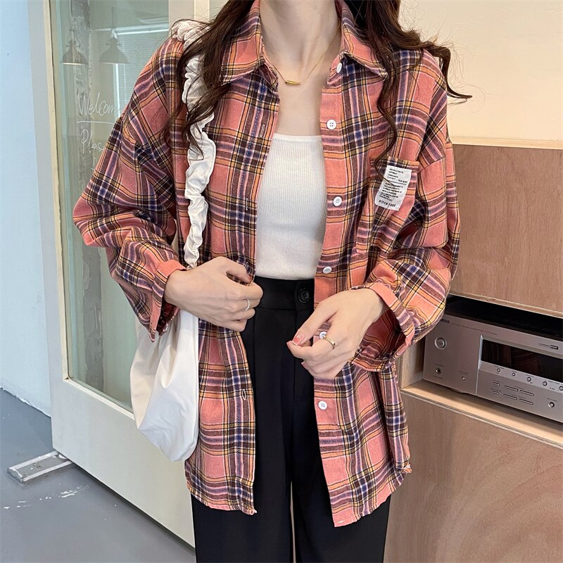 Plaid Women Shirts Autumn Fashion Loose Lantern Sleeve Korean Turn Down Collar Female Button Up Tops Causal Pocket Shirts