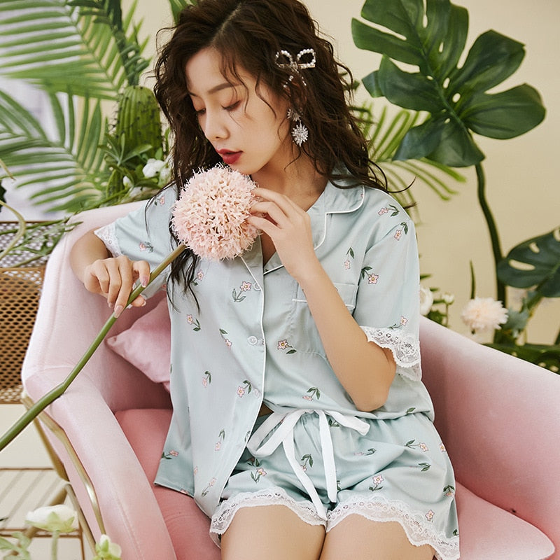 Summer Women's Pajamas Set Fashion Fresh Little Flowers Short Sleeve Shorts Sleepwear Silk Like Home Clothes Nightwear for Girl