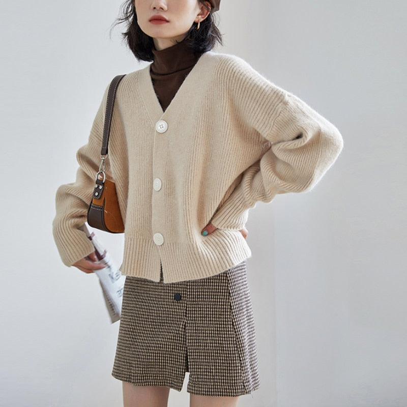 Elegant Women Cardigan Sweater Fashion V Neck Autumn Long Sleeve Knitted Jacket Designed Button Up Fall Ladies Sweater Coat