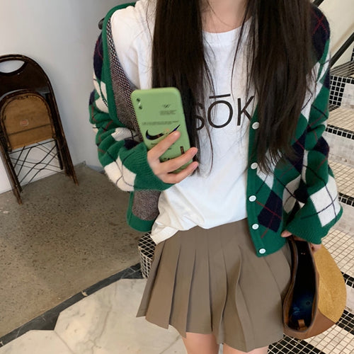 Load image into Gallery viewer, Autumn Women Argyle Knitted Cardigan Fashion Plaid Long Sleeve Casual V Neck Sweater Loose Green Korean Short Jacket

