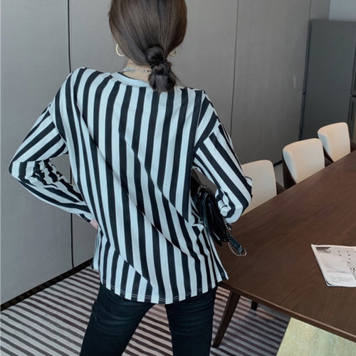 Load image into Gallery viewer, Loose Striped Women T Shirt Long Sleeve Casual O Neck Split Fork Ladies Tess Korean Pure Cotton Fashion Female Tops

