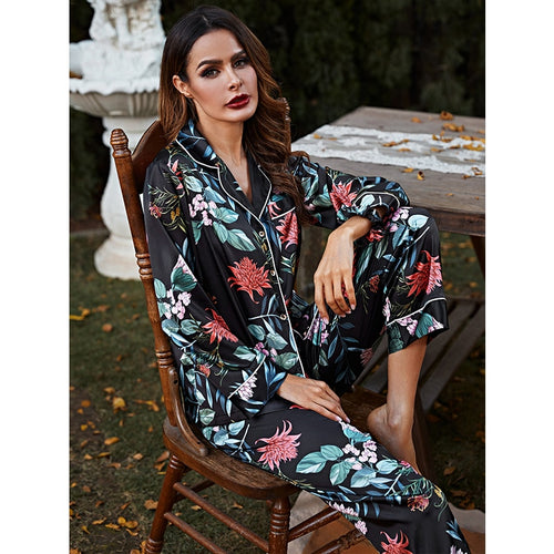 Load image into Gallery viewer, High Quality Women&#39;s Pajamas 7 Piece Set Flower Print Black Sleepwear Silk Like Leisure Home Clothes Sling Top Shorts
