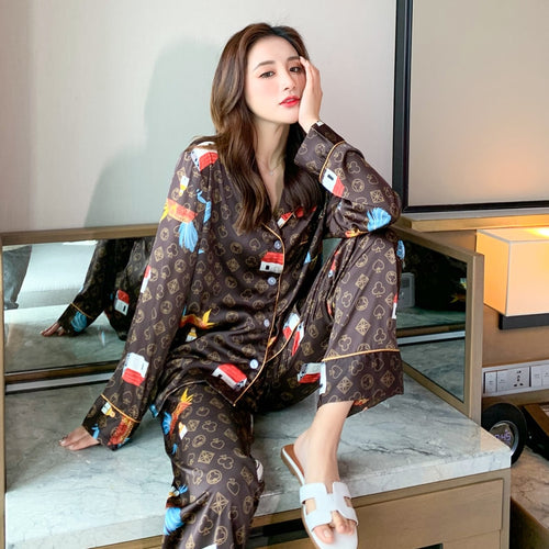 Load image into Gallery viewer, Autumn Women&#39;s pajamas set Poker Pattern Sleepwear Brown Color Long-sleeved Silk Like Nightie Luxury Home Clothes Nightwear Set
