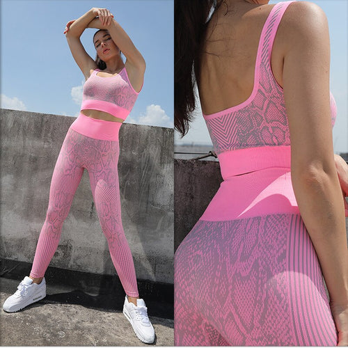 Load image into Gallery viewer, Two-piece Sexy Printed Snakeskin Sports Underwear Women&#39;s Gym Essential Hip-lifting Tights
