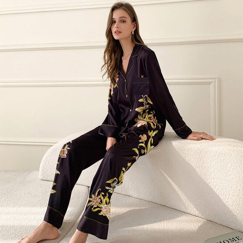 Load image into Gallery viewer, Women&#39;s Spring Summer Thin Silk Like Pajamas Luxury Lapel Long-sleeved Chinese Style Comfortable Cardigan Home Clothes
