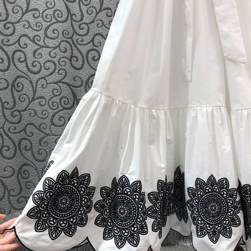 Load image into Gallery viewer, Colorblock Patchwork Embroidery Dresses For Women Round Neck Short Sleeves High Waist Casual Dress Female Fashion
